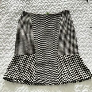 Ann Taylor Fully Lined Straight Skirt.  Size 2 Petite.
